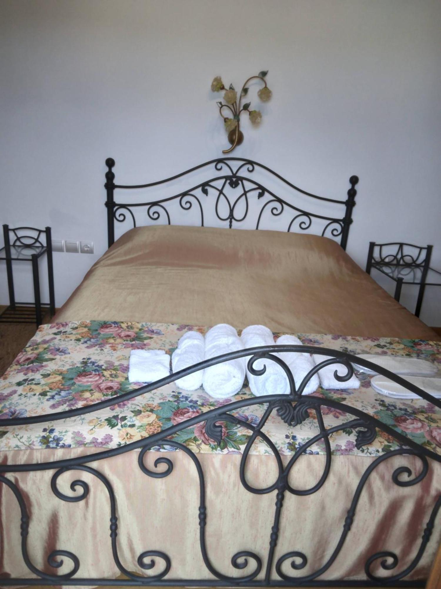 Xenios Petritis Apartment Levadeia Bagian luar foto